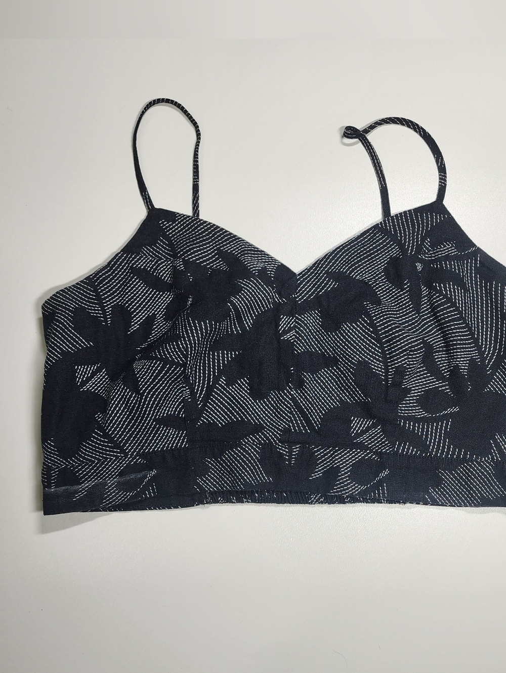 Universal Thread Crop Top Large Black White Floral Print Smocked Back Cami Tank
